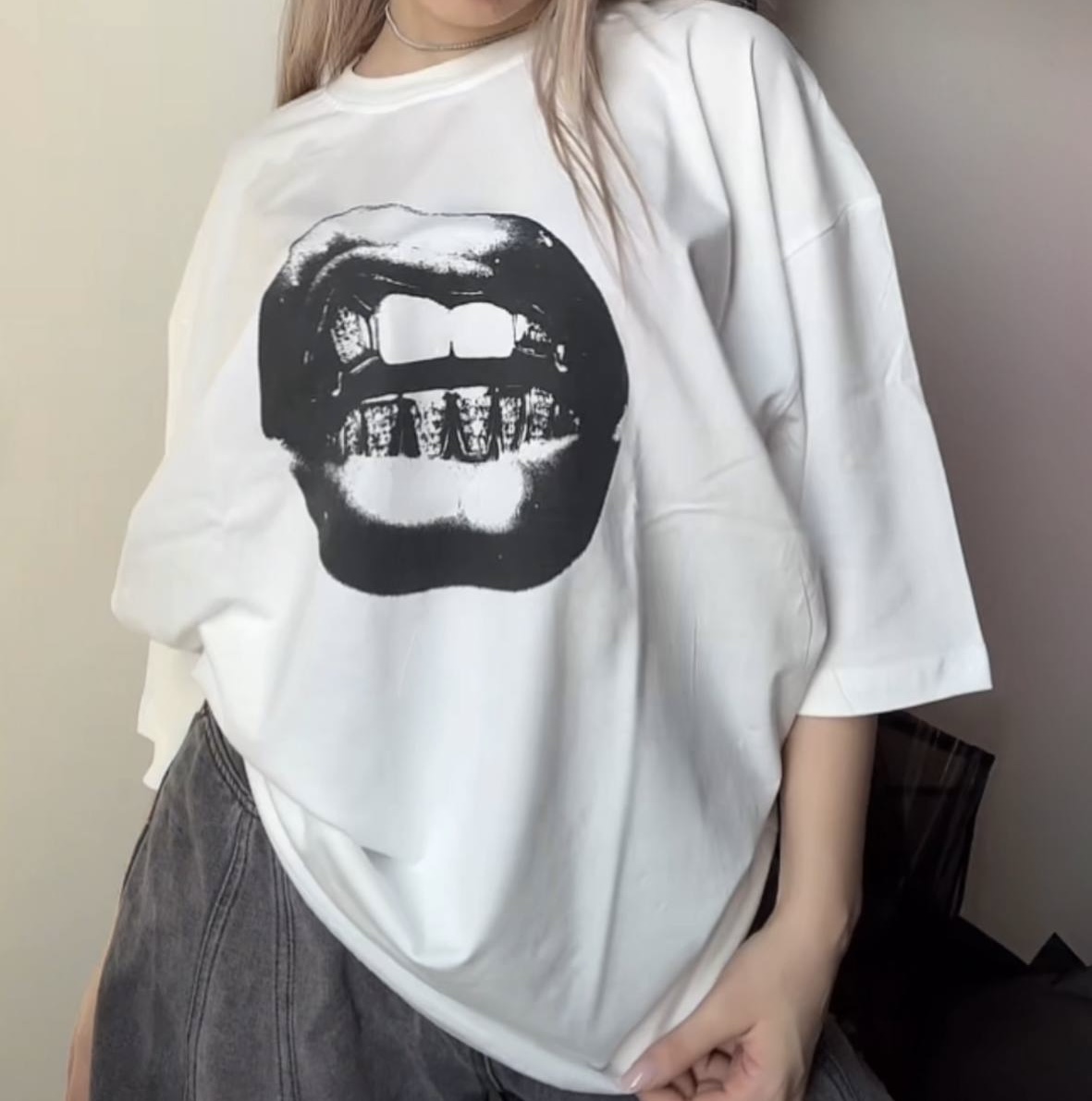 تیشرت lips 👄